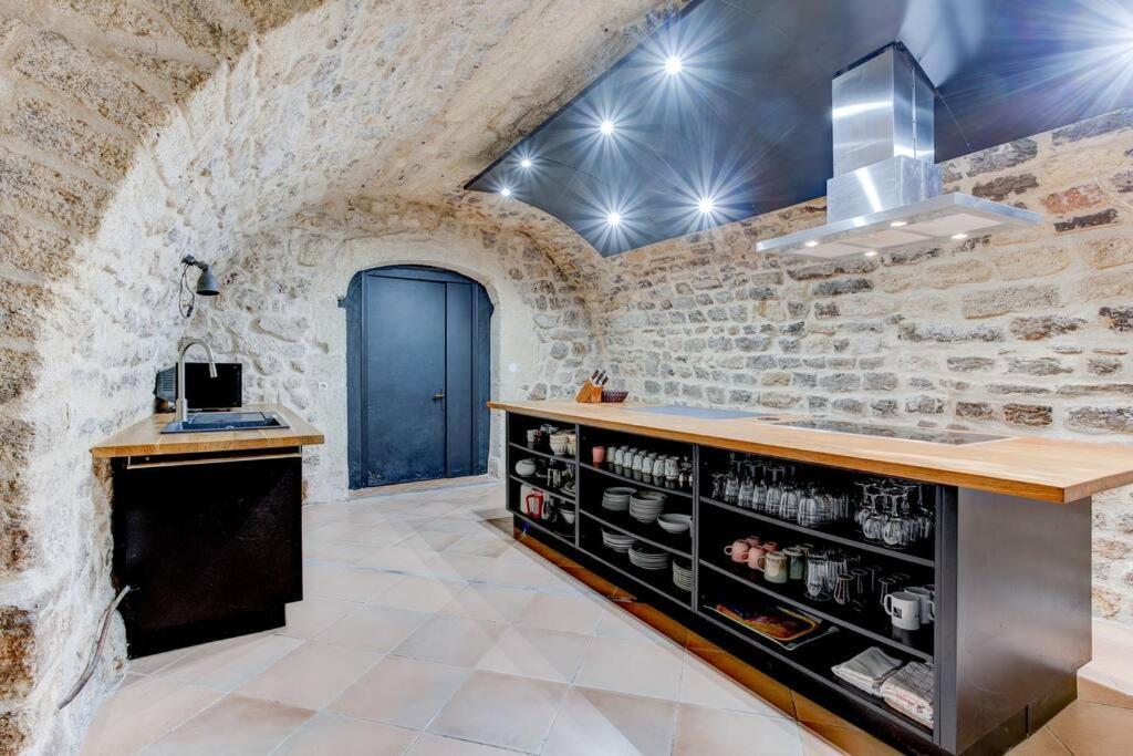 Stunning Medieval Getaway Vic-la-Gardiole Extérieur photo