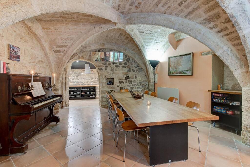 Stunning Medieval Getaway Vic-la-Gardiole Extérieur photo